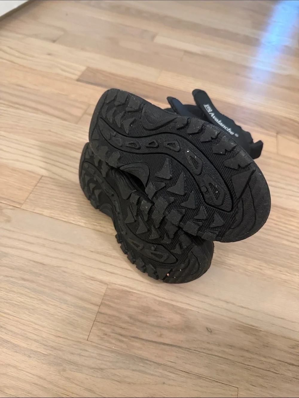 Avalanche Kids Black Insulated Winter Boots with Velcro Straps - child size C10